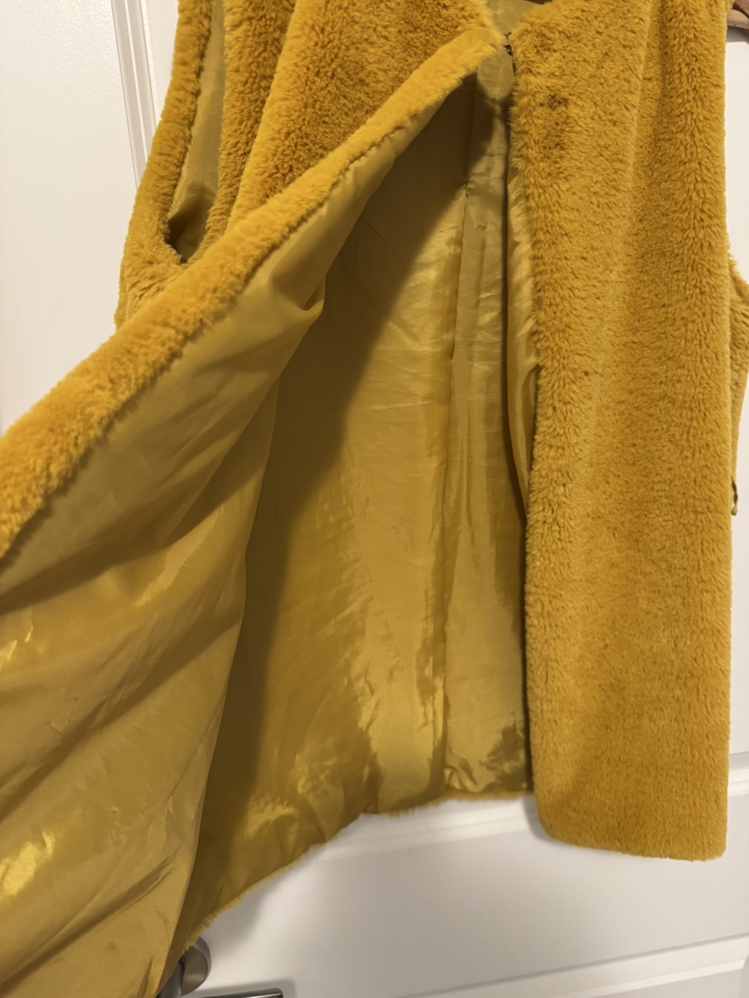Yellow Faux Fur Vest - New Collection - photo 2