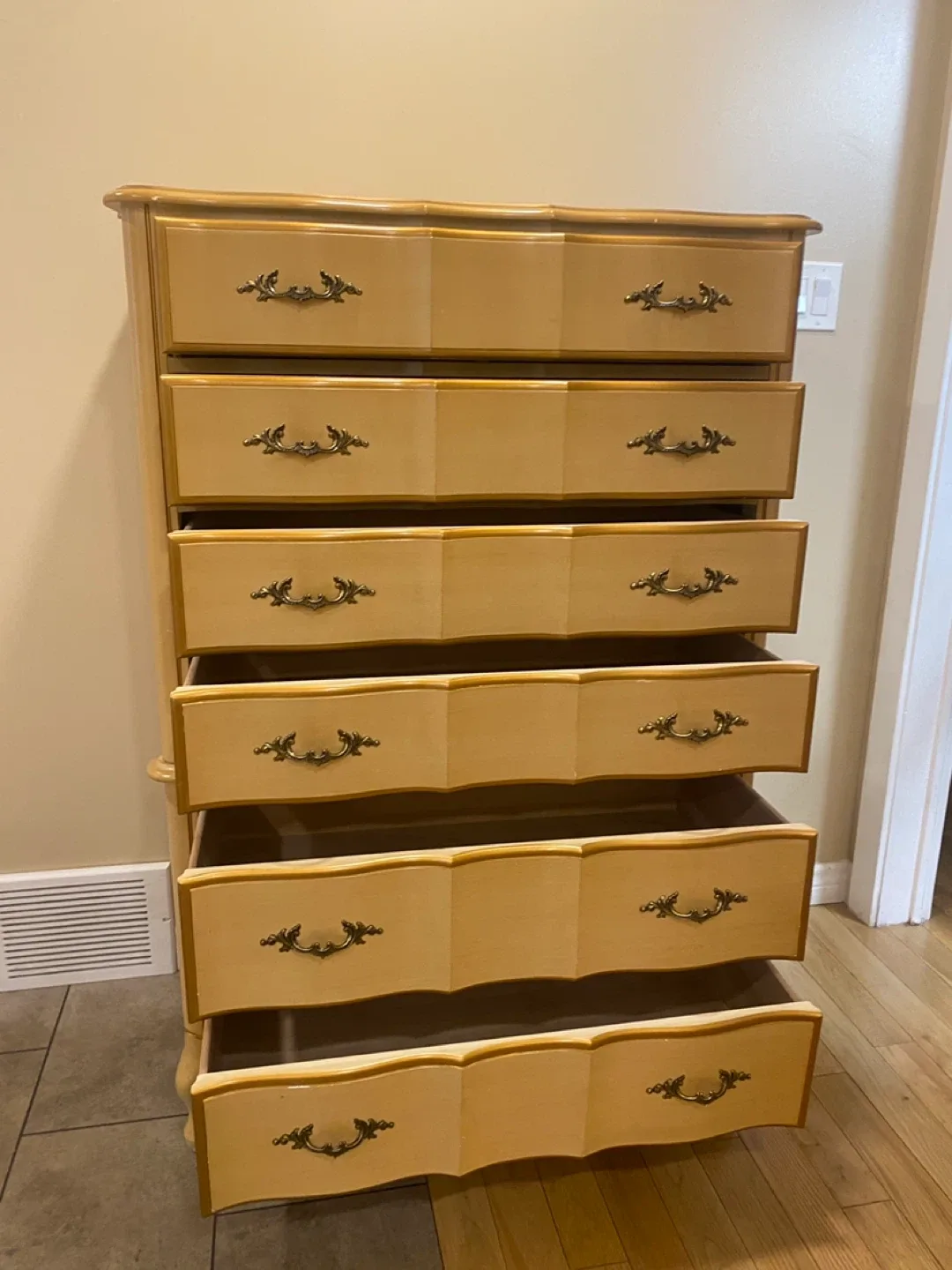 Malcolm Furniture Solid French Provincial Dresser (CAN DELIVER) image indicator(5)