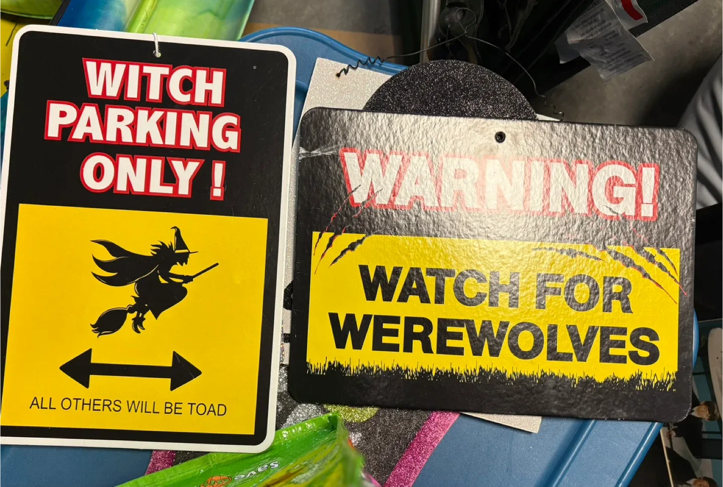 Halloween Decorations Bundle image indicator(2)