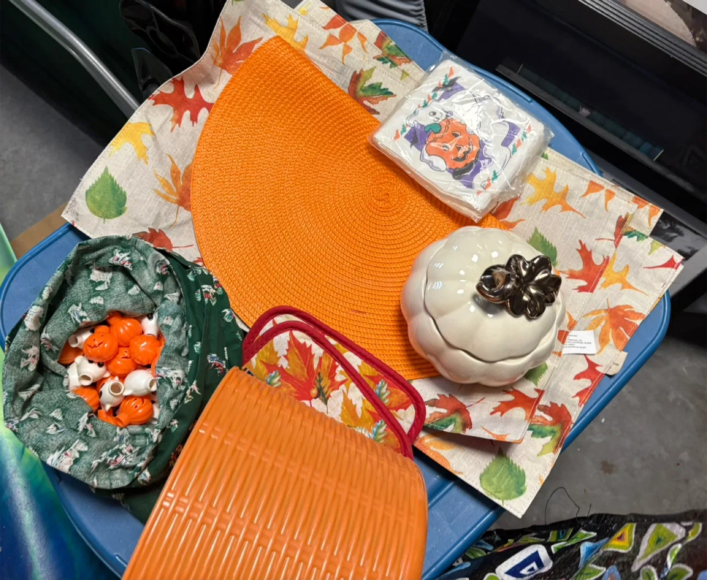 Halloween Decorations Bundle image indicator(5)