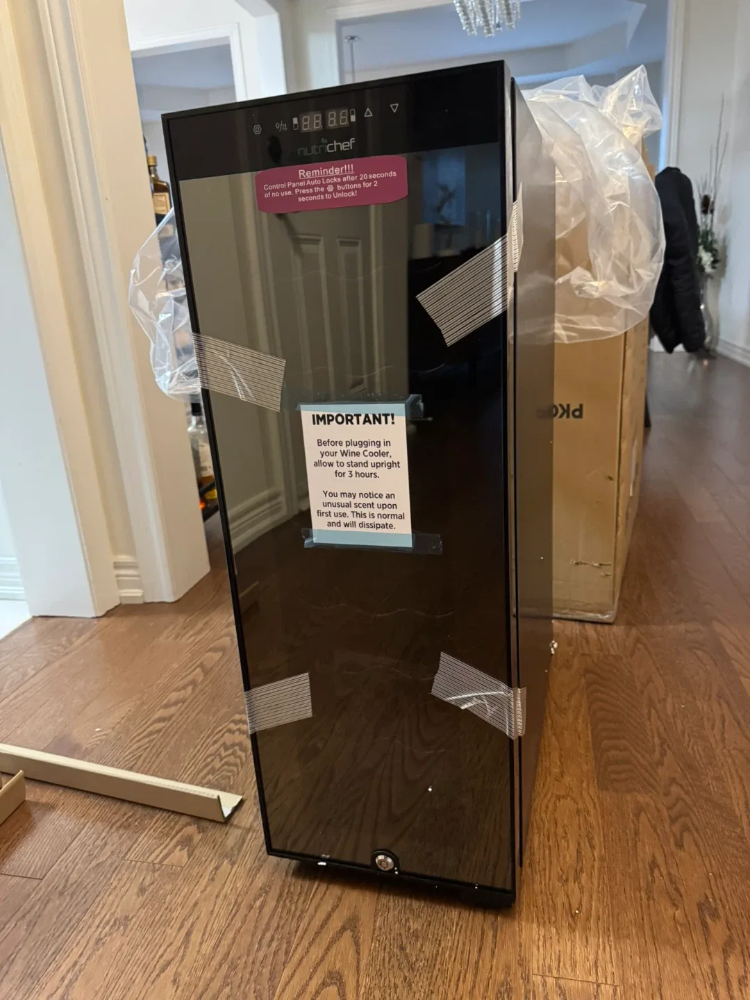 NutriChef 18-Bottle Wine Chiller - Like New!