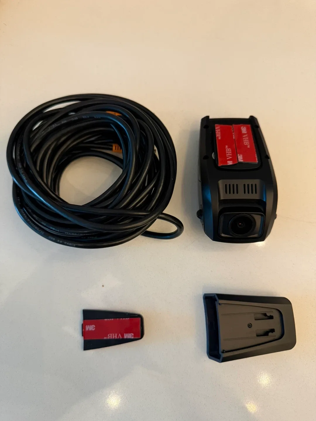 Pruveeo F5 dashcam with upgraded thicker cable for wiring.