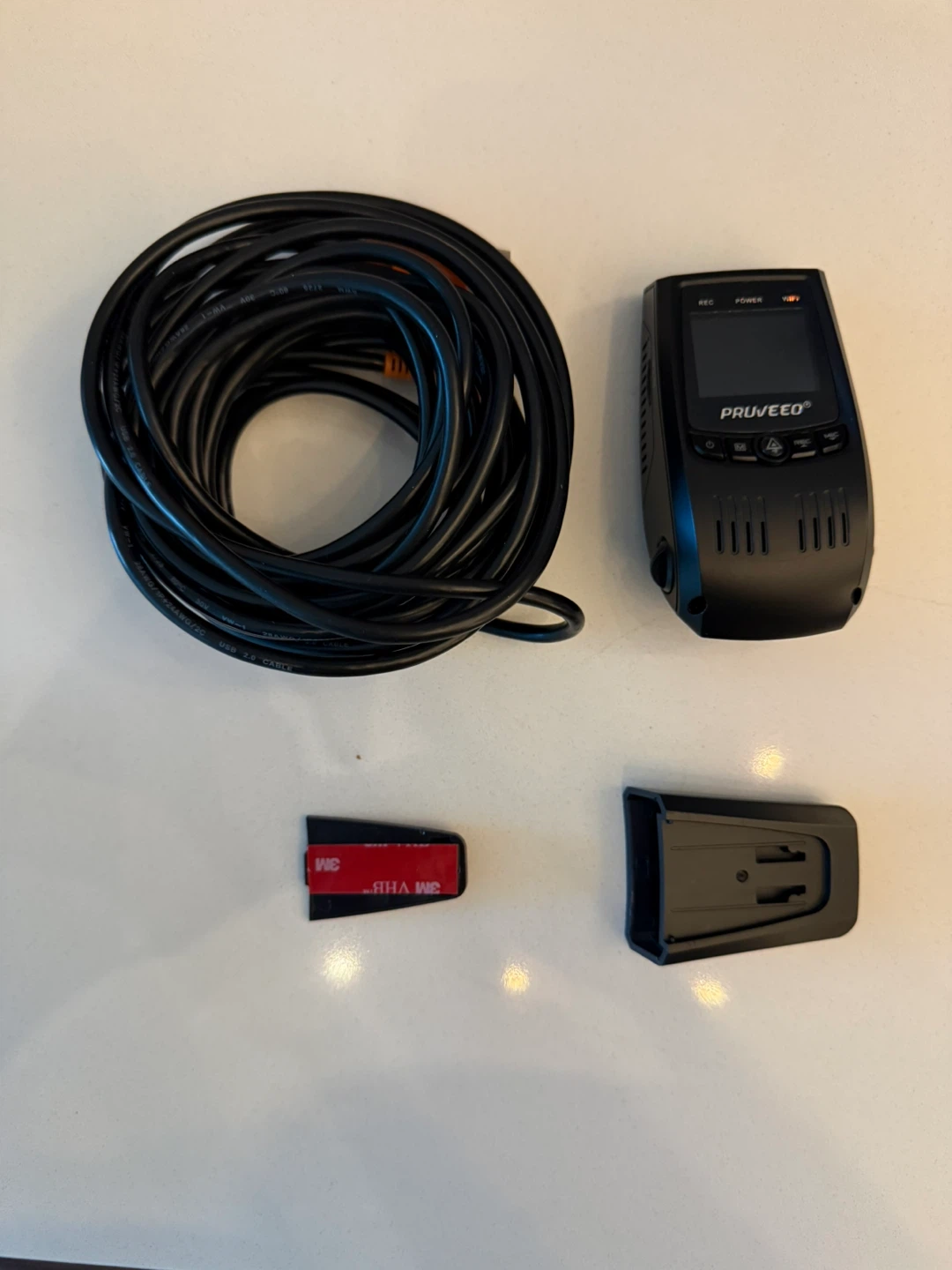 Pruveeo F5 dashcam with upgraded thicker cable for wiring. - photo 2