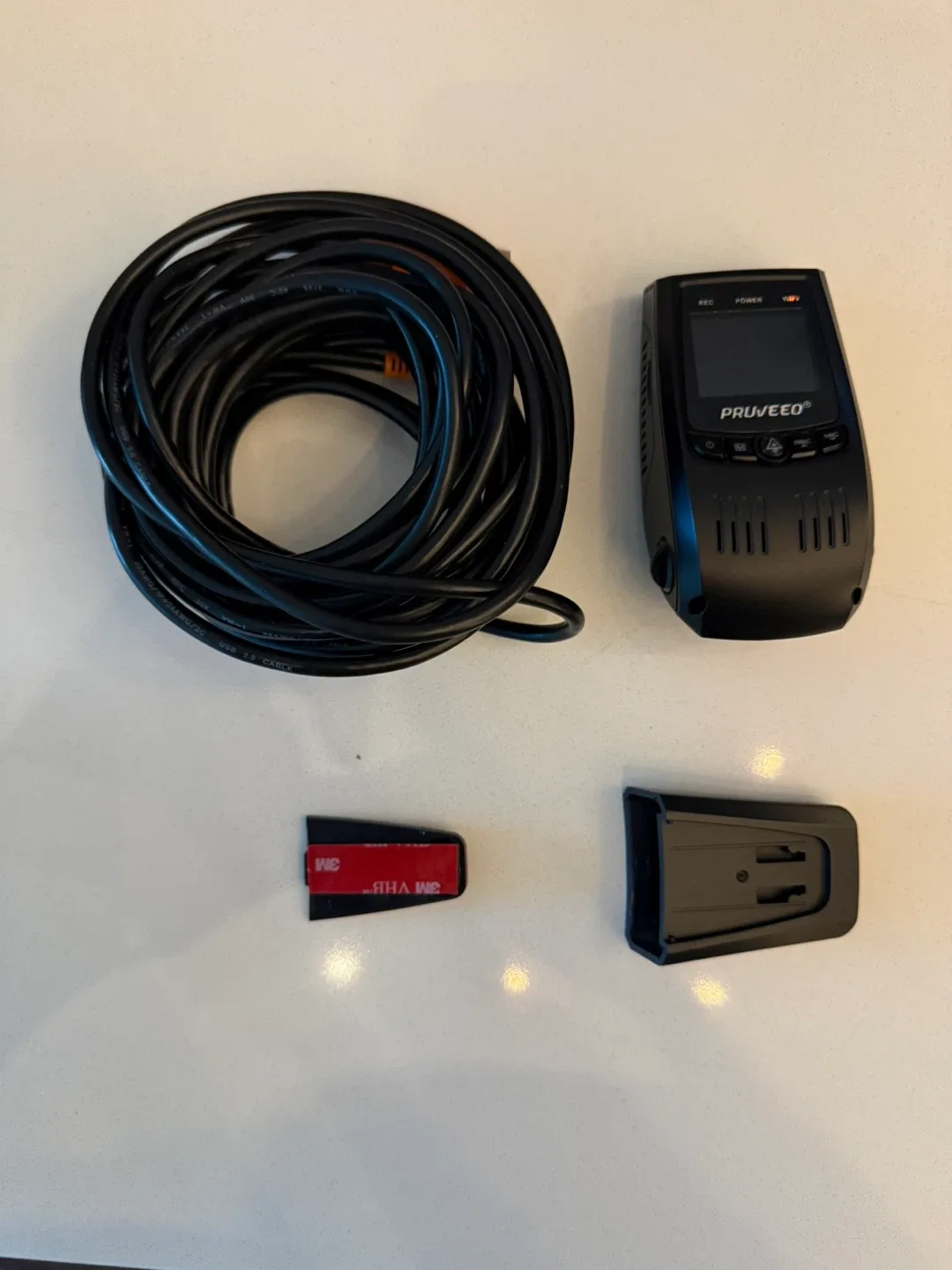 Pruveeo F5 dashcam with upgraded thicker cable for wiring. image indicator(2)