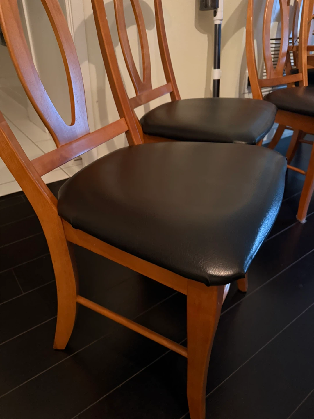 5 Solid Wood Dining Chairs – Great Condition - photo 3