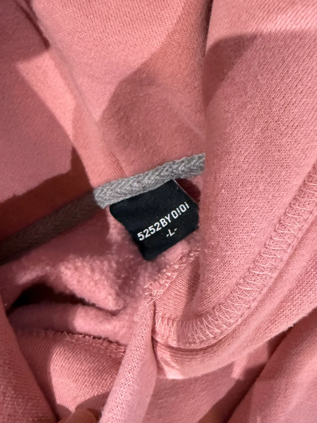 5252 by O!Oi Pink Hoodie - Size L image indicator(2)