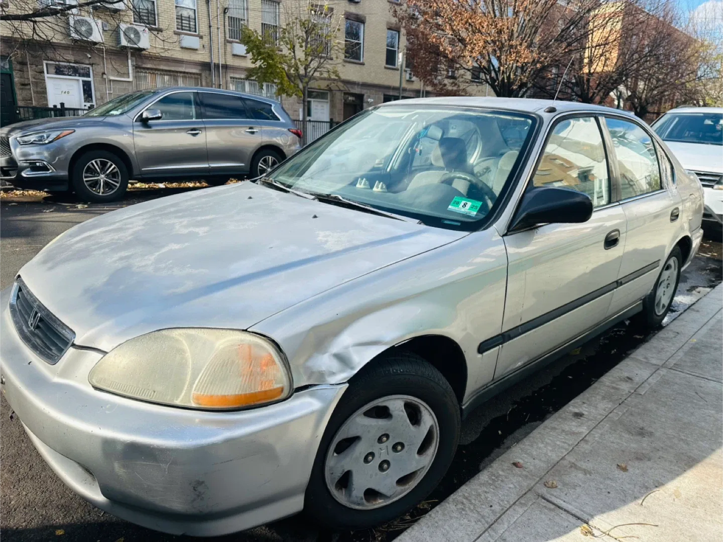 Silver Honda Civic Sedan 1997 image indicator(5)