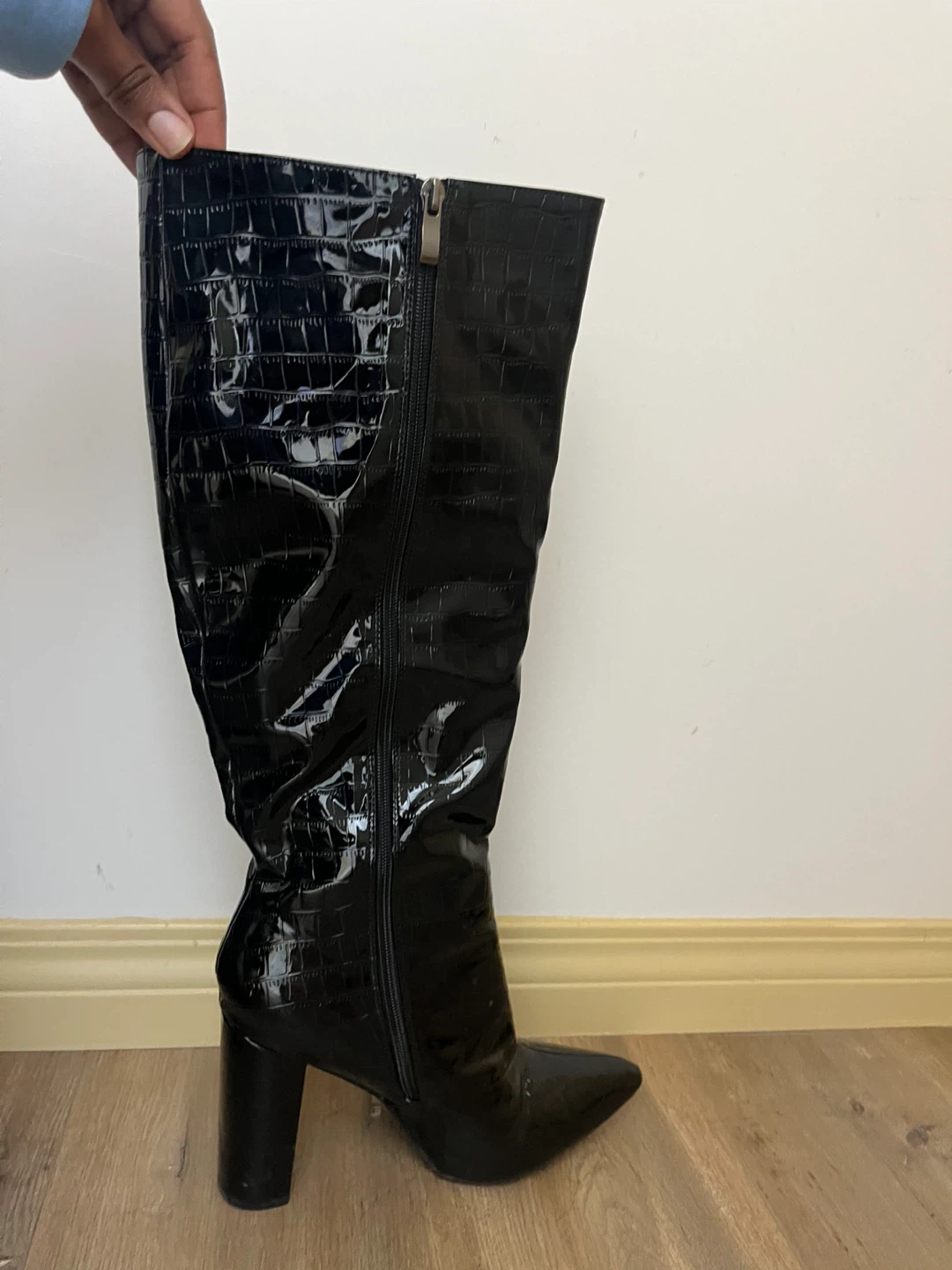 Black Knee-High Heeled Boots