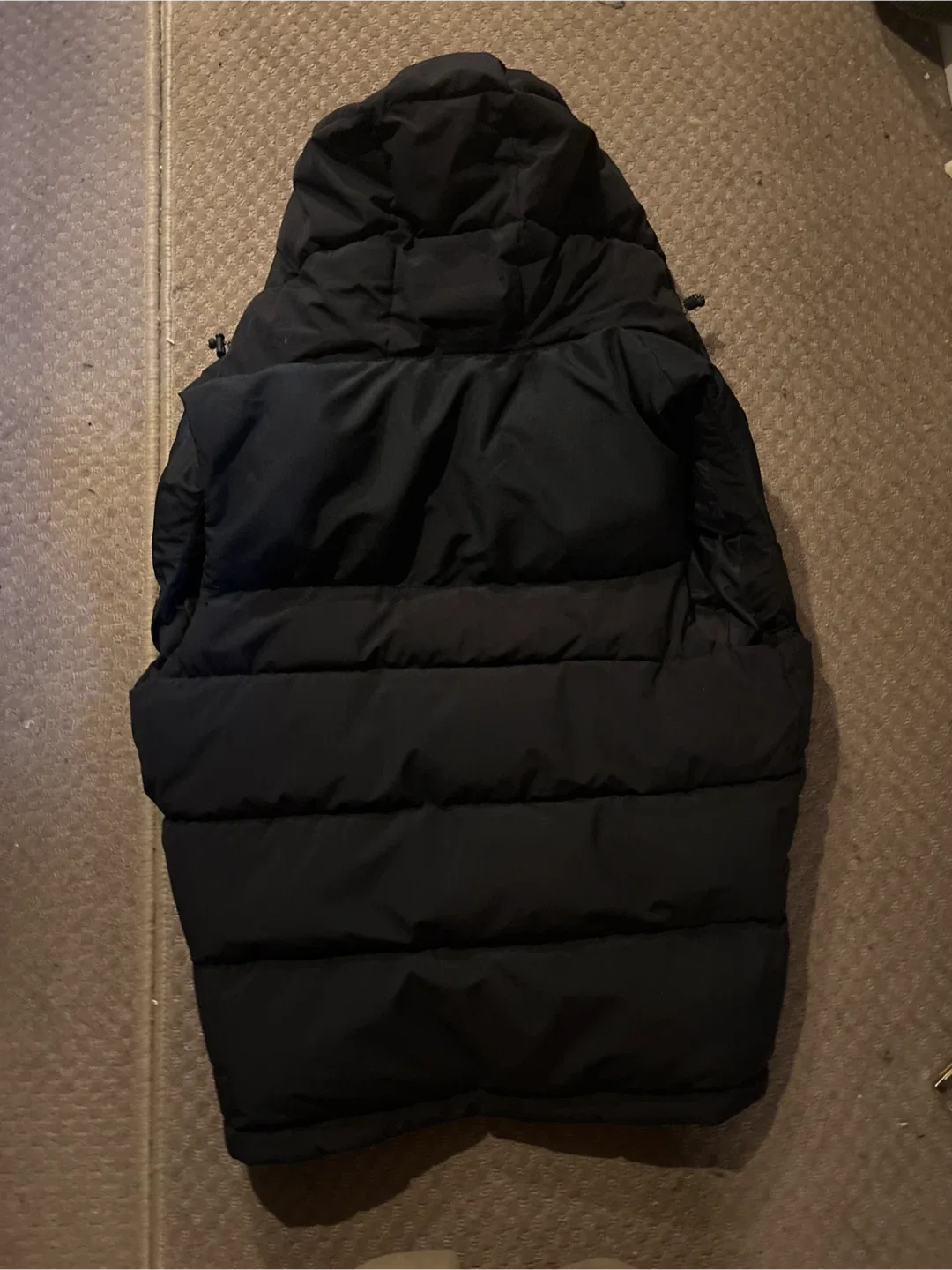 ZARA Black Puffer Vest image indicator(5)