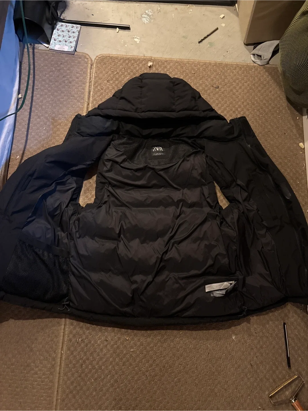 ZARA Black Puffer Vest image indicator(2)