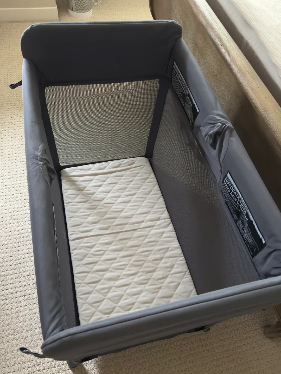 Bugaboo Stardust Grey Bassinet - Like New! image indicator(3)