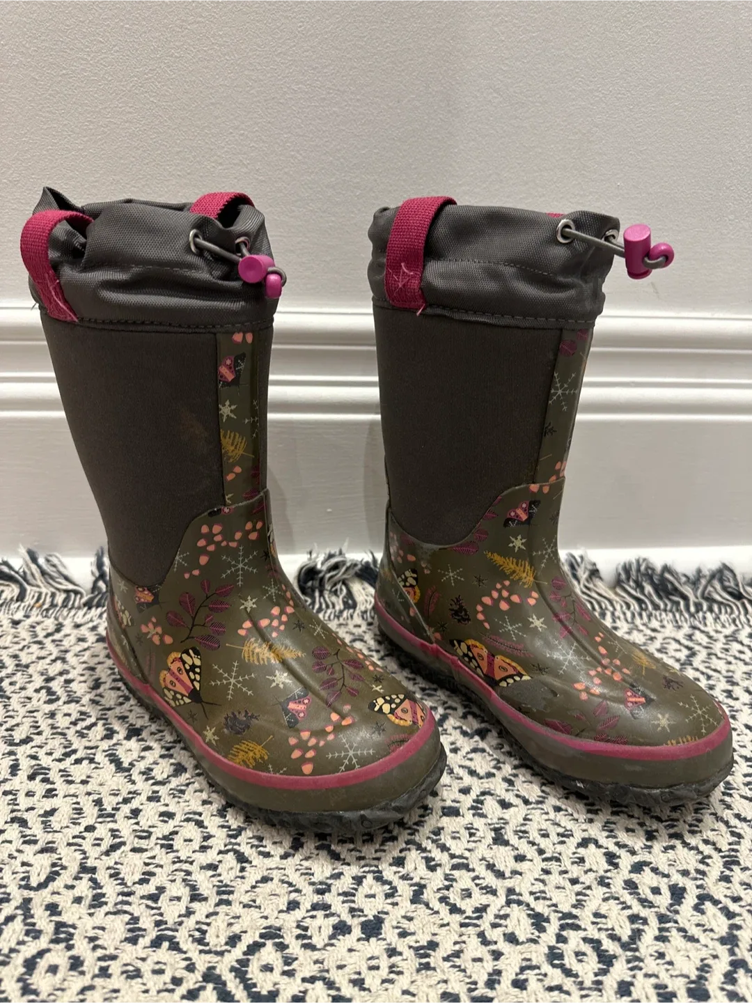 Cougar girls Boots Size 12 image indicator(2)