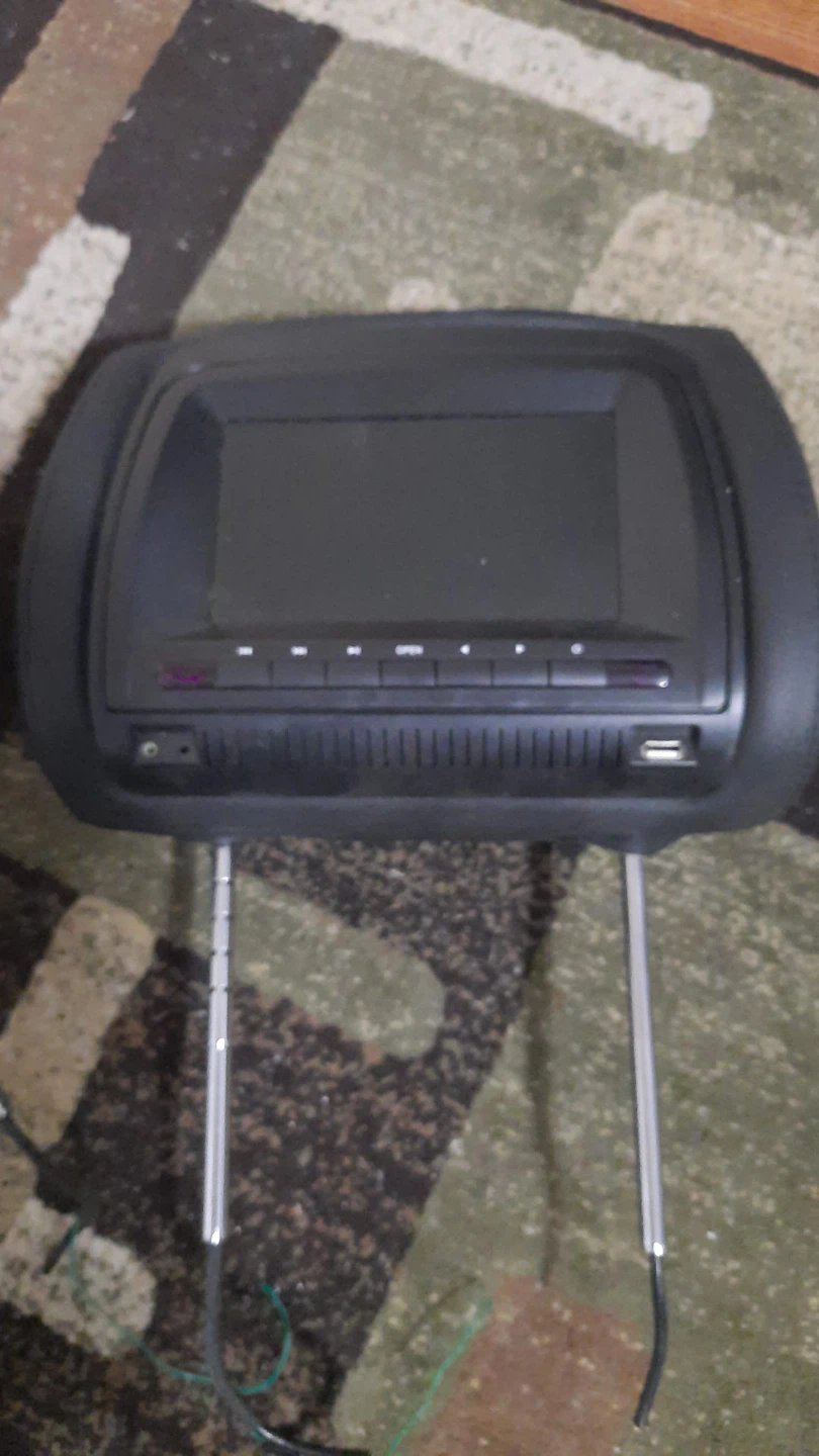 Dvd headrest