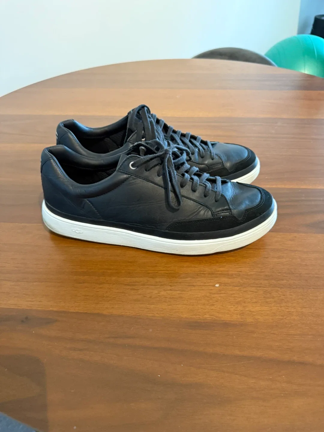 UGG Men's South Bay Black Low-Top Sneakers