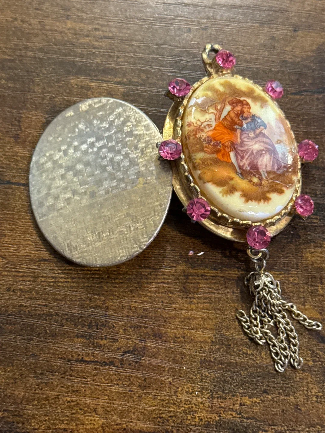 Vintage Style Brooch with Pink Accents image indicator(4)