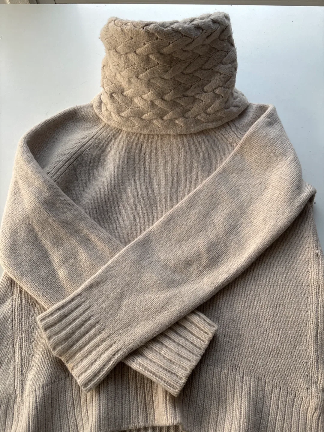 Massimo Dutti Knit Turtleneck Sweater image indicator(3)