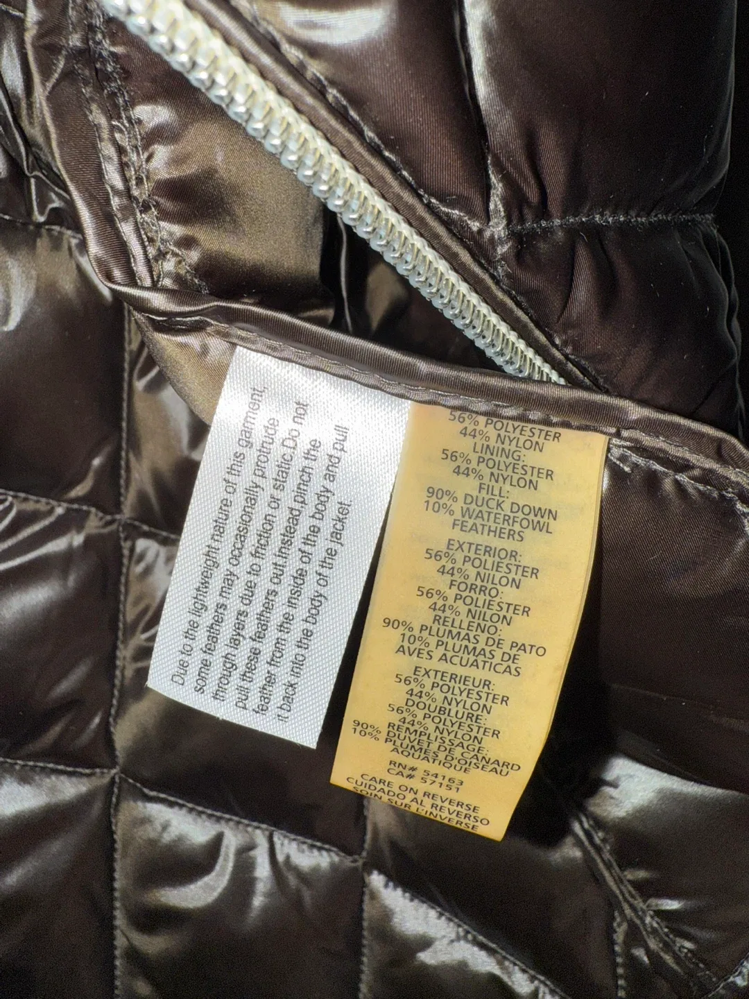 BNWOT Calvin Klein Puffer Vest - Size S image indicator(8)