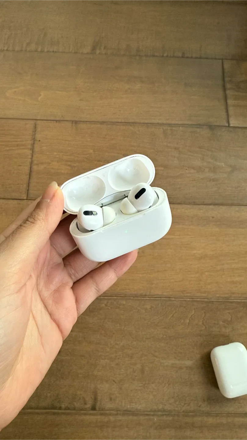 Selling AirPods & AirPods Pro