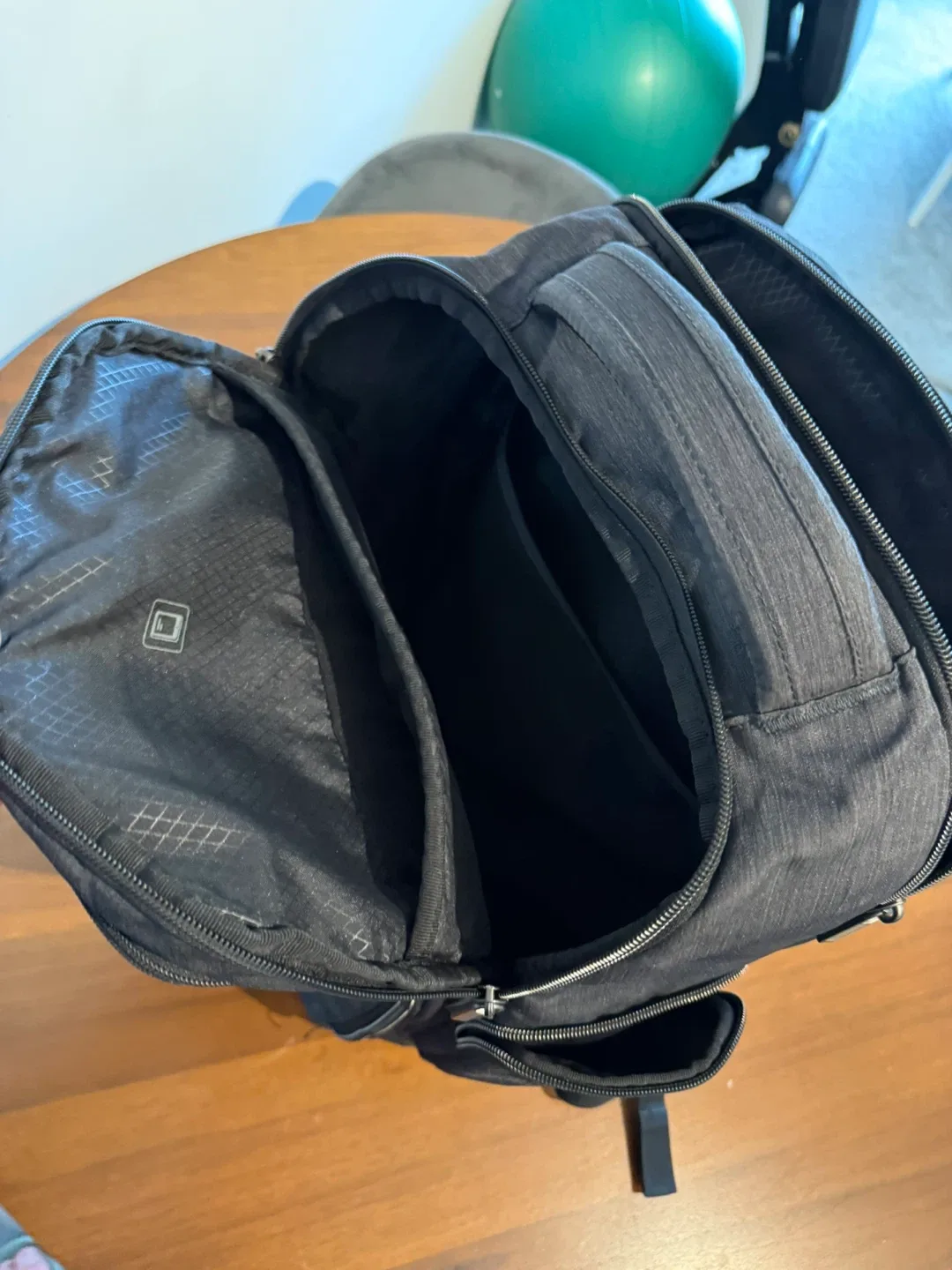 Samsonite Backpack - Grey image indicator(3)