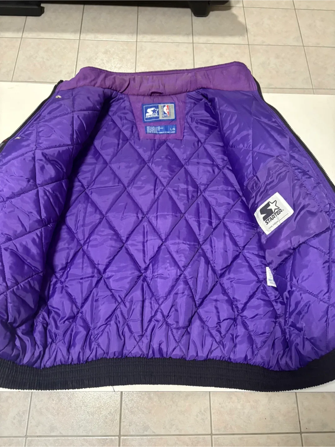 Vintage Toronto Raptors Starter Jacket image indicator(4)