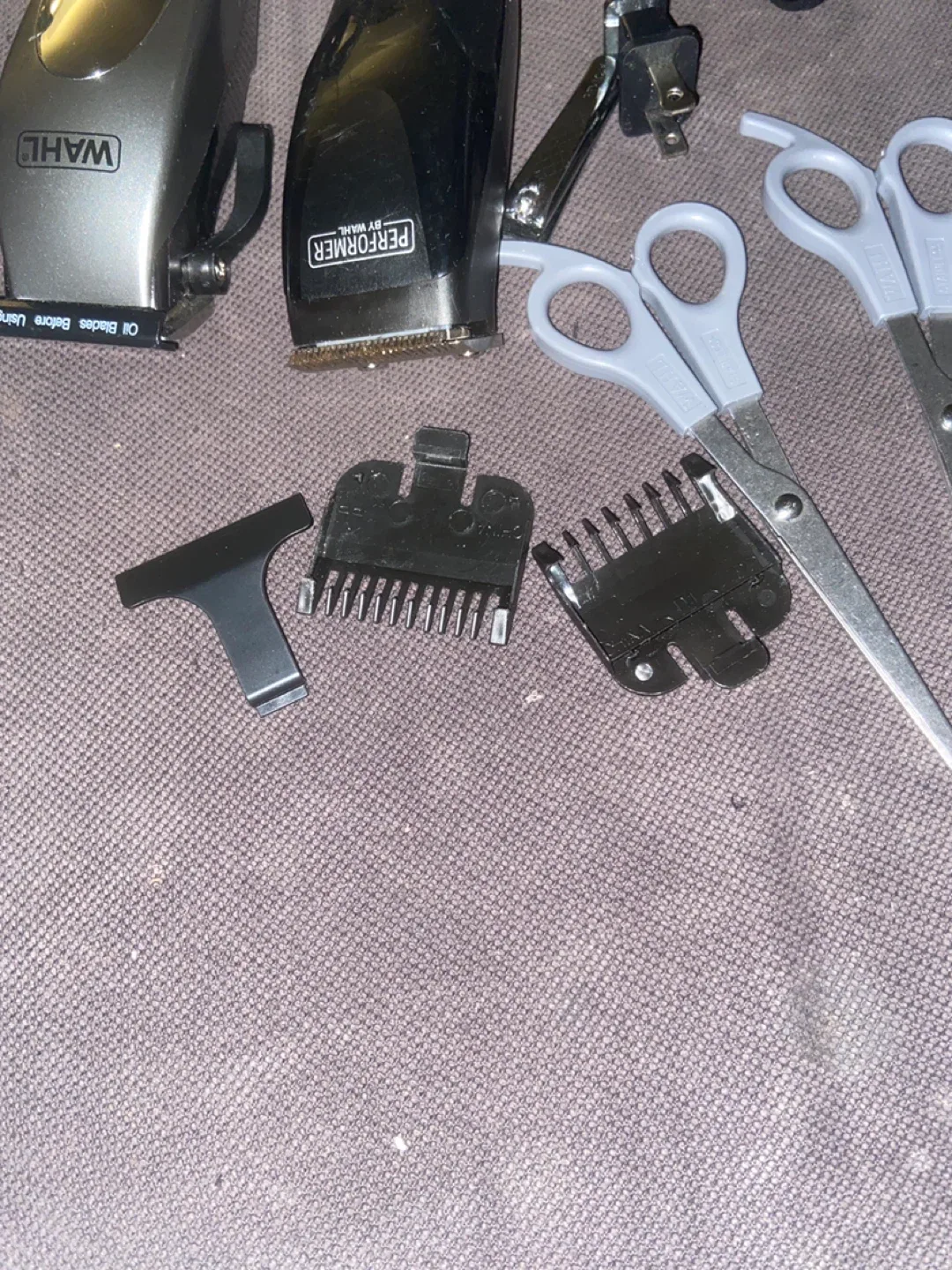 Wahl Hair Clipper Set with Accessories image indicator(4)