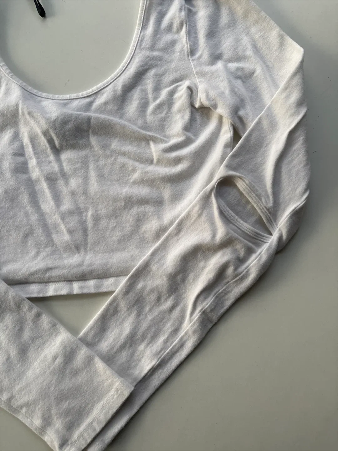 Forever 21 White Long Sleeve Top - Size S image indicator(2)