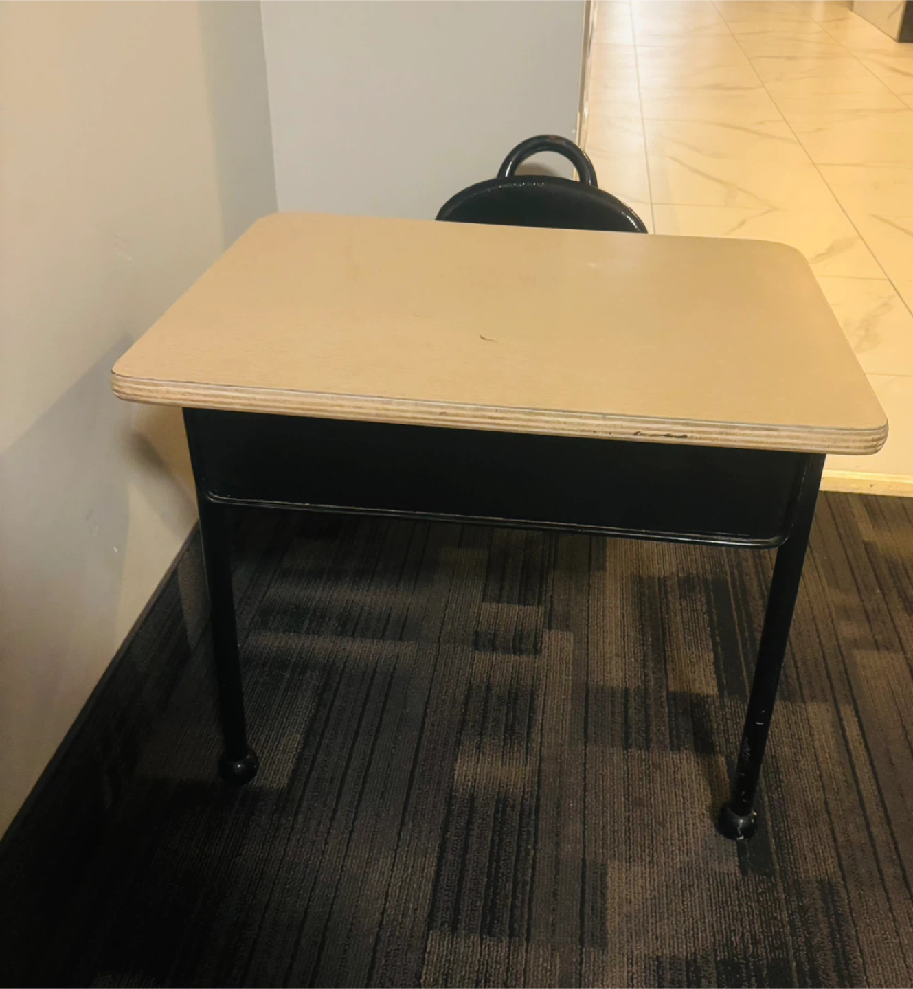 Kids Desk and Chair Set