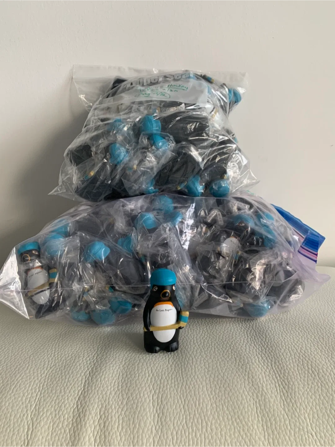 🐧 NEW Stress Reliever Penguins - 130