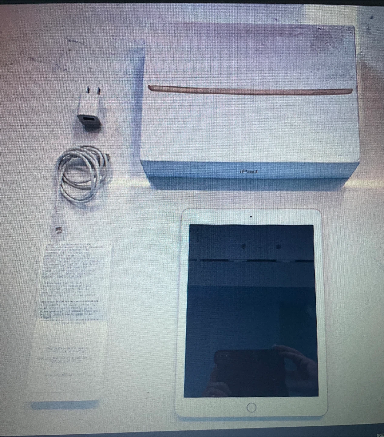 Apple IPad, 32 GB, WIFI, 5th gen with case - photo 4