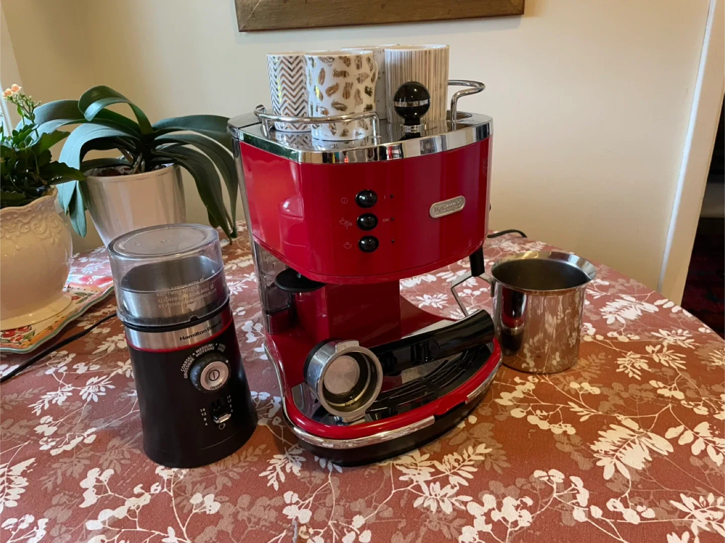DeLonghi Espresso Maker with Accessories