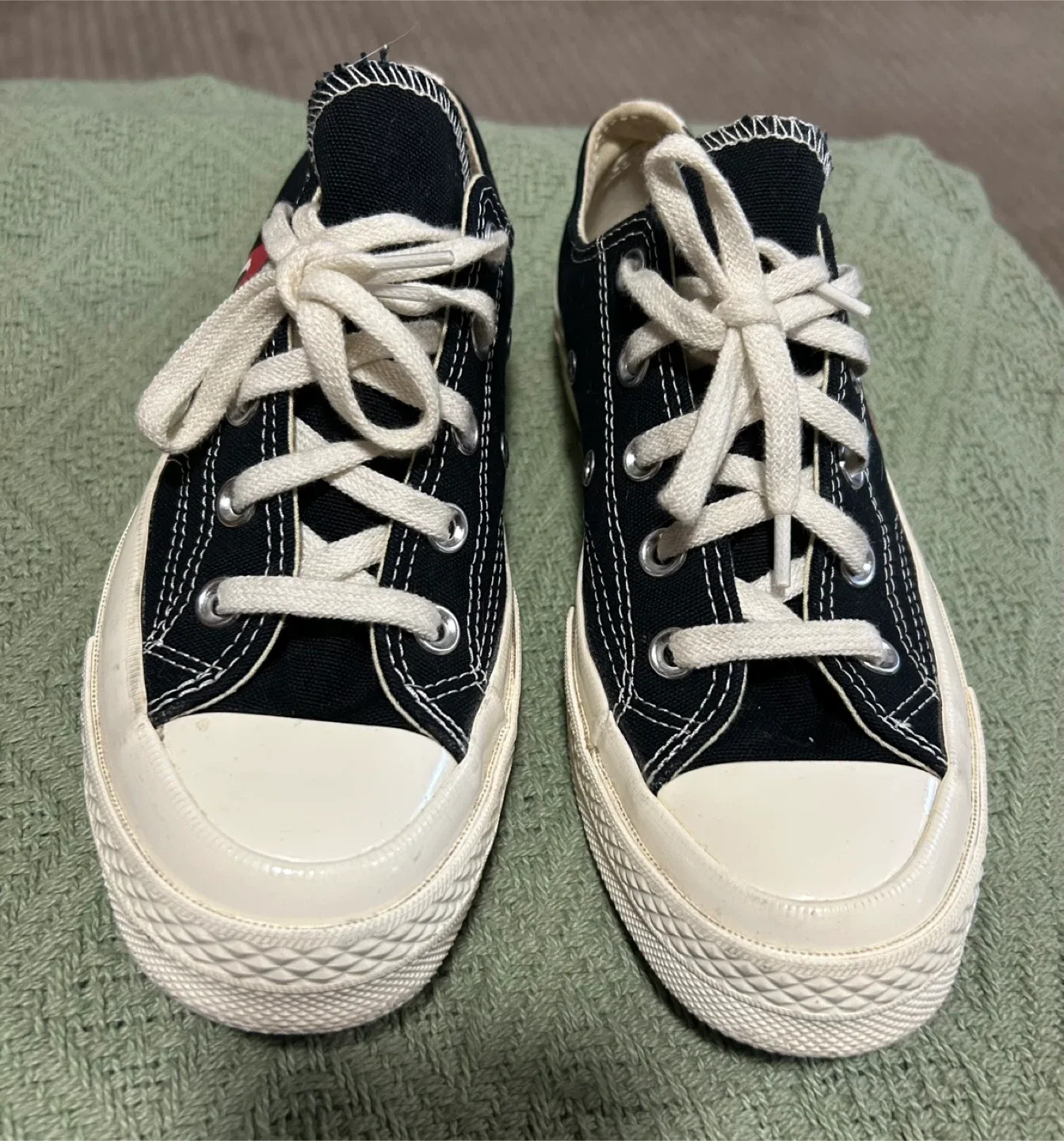 CdG PLAY x Converse Women's  All Star Low-Top Sneakers image indicator(2)
