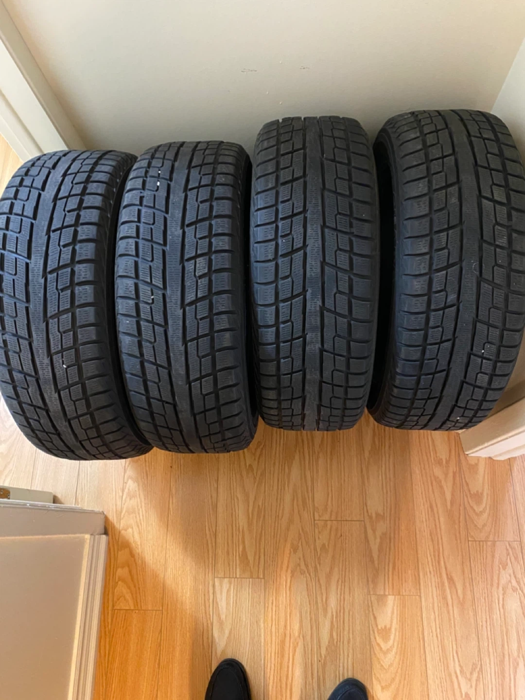 4 Yokohama IceGuard Studless Winter Tires 215-60-17  - Set of 4 - photo 2