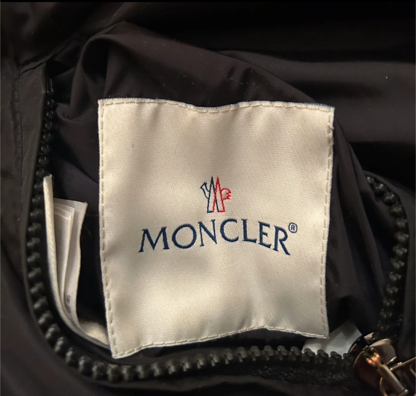 Moncler Serina Giubbotto Reversible Down Jacket - Black Friday! image indicator(10)