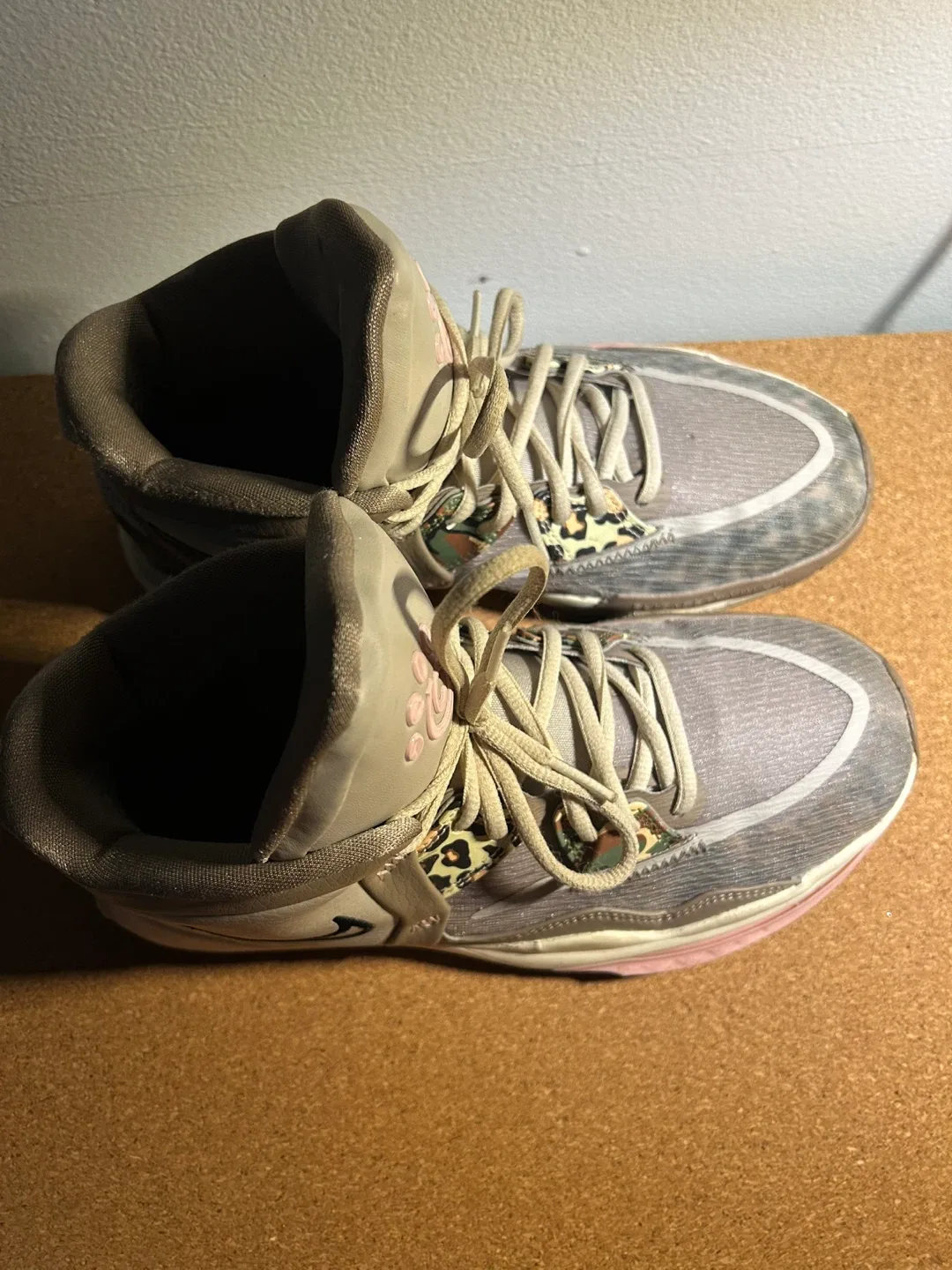 Nike Kyrie Infinity Basketball Shoes SIZE 7 YOUTH image indicator(2)