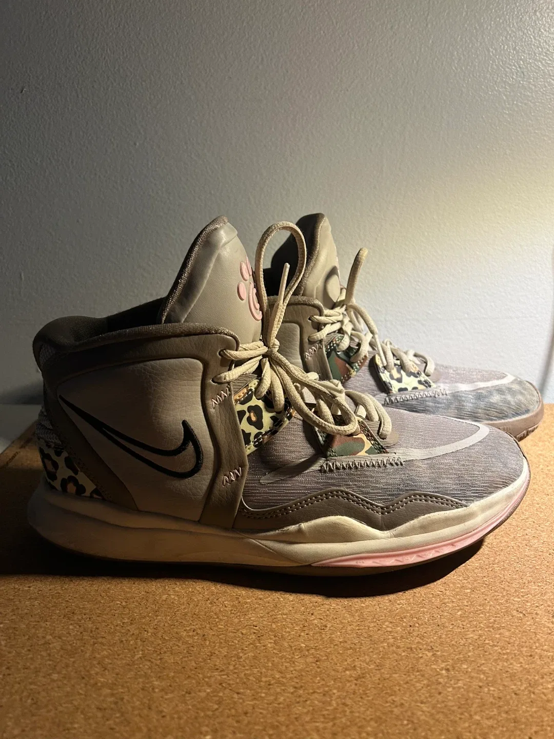 Nike Kyrie Infinity Basketball Shoes SIZE 7 YOUTH