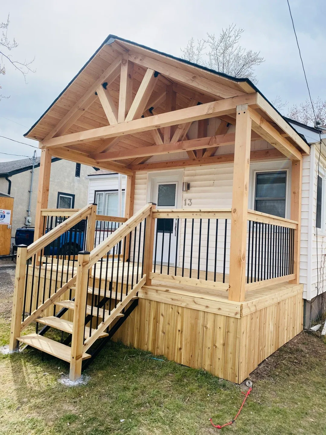 Handyman, house help, dump runs and more. image indicator(8)