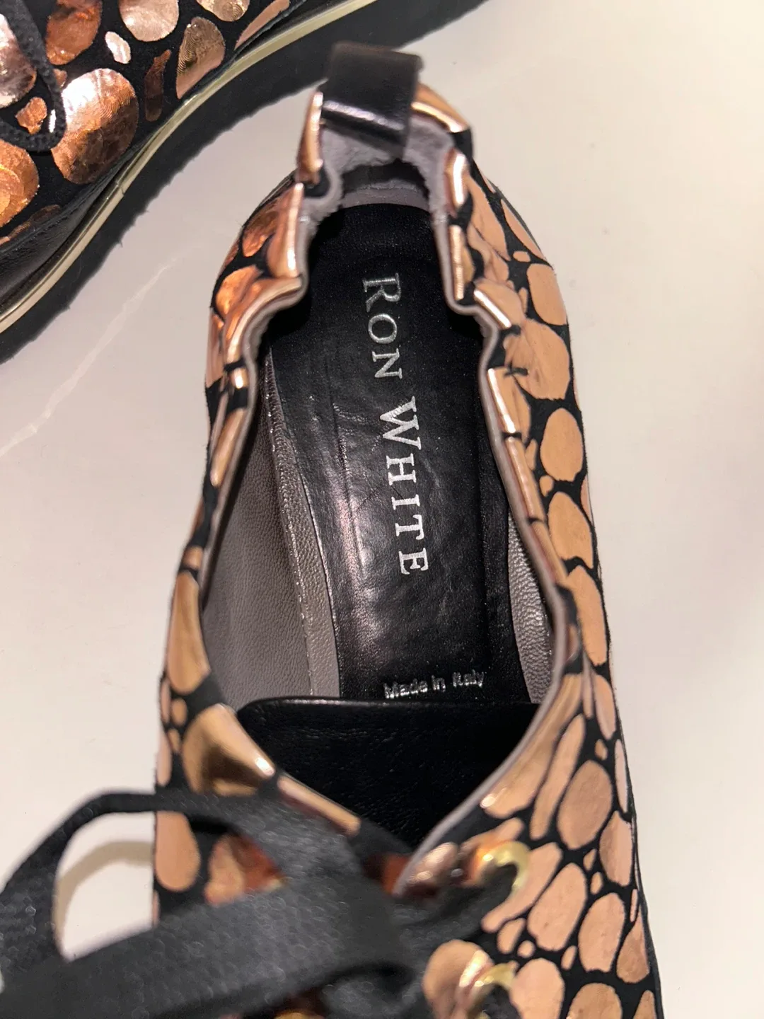 Ron White Sneakers image indicator(2)