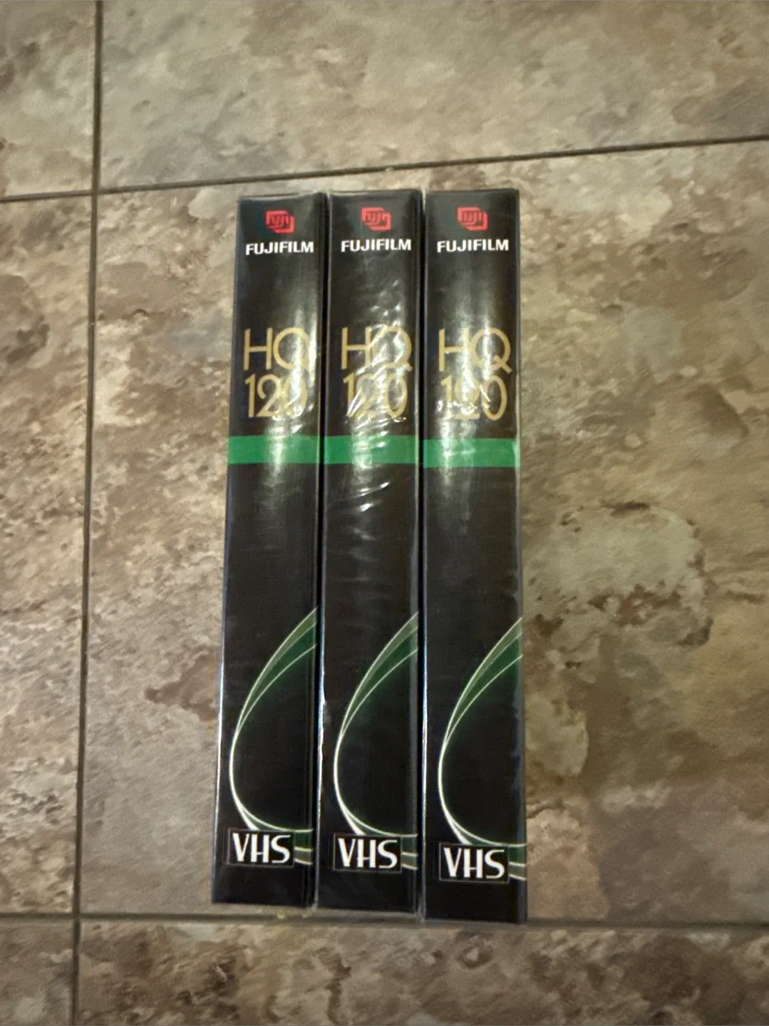 Fujifilm HQ 120 VHS Tapes - 3 Pack image indicator(2)