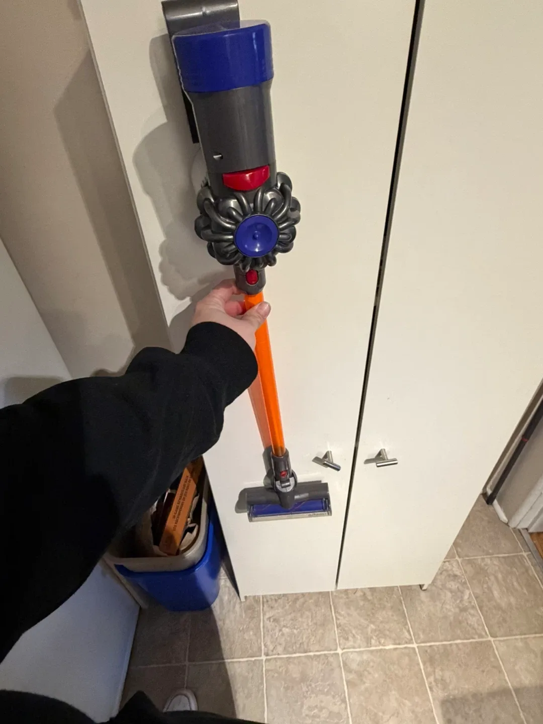 Kids toy dyson  Cordless Vacuum image indicator(2)