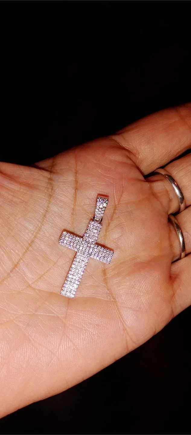 Cross Pendant cluster certified cultivated diamond free test