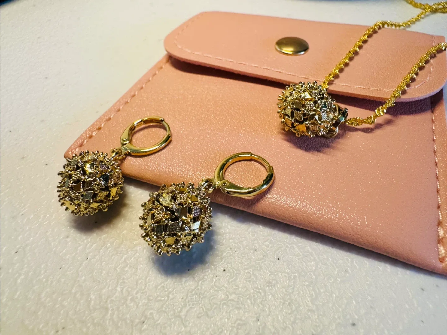 Stunning textured earring and necklace set