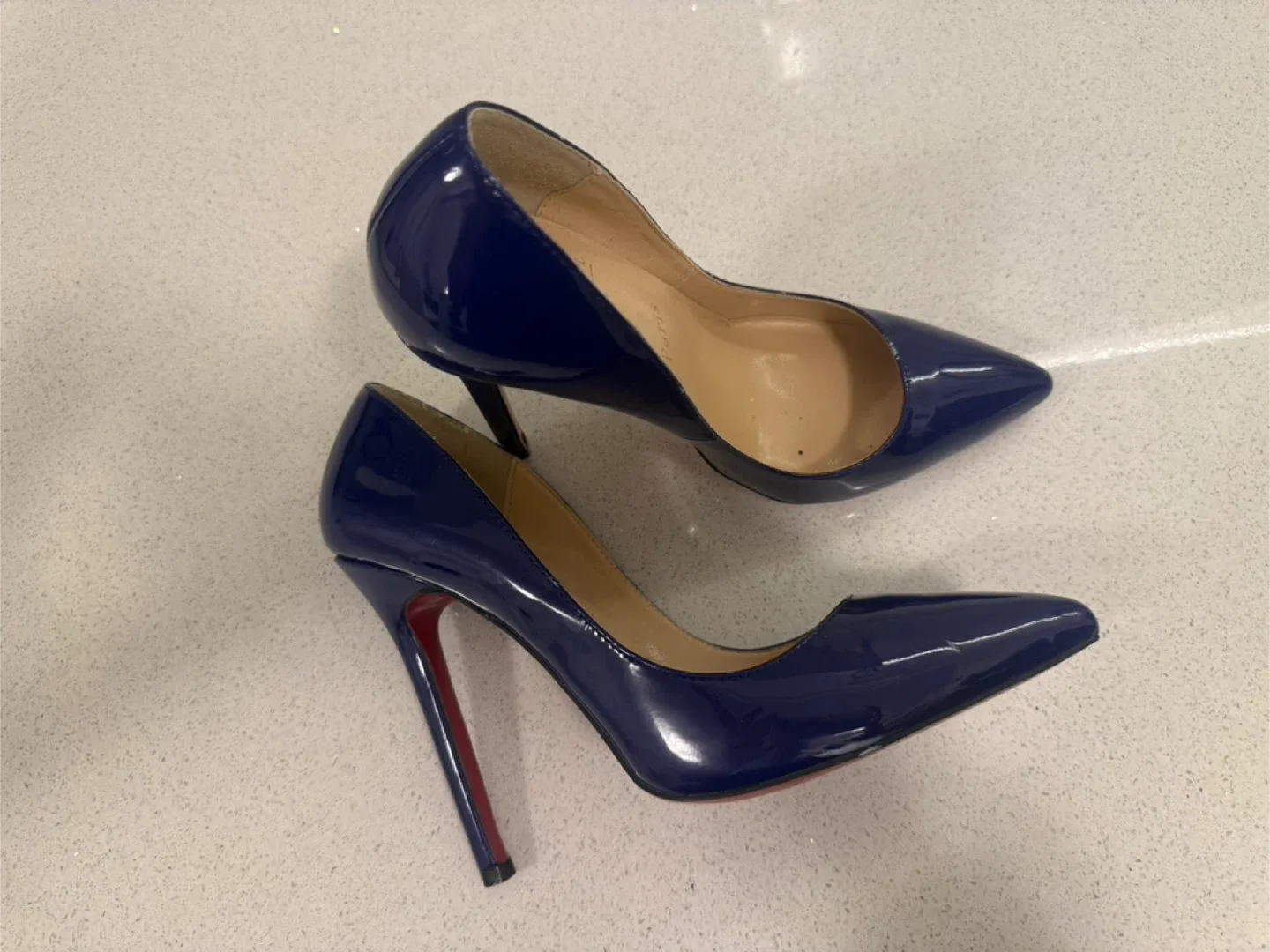 Red bottoms heels size 38 80$ OBO image indicator(7)