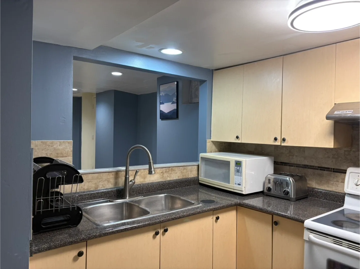 Legal basement for rent image indicator(5)