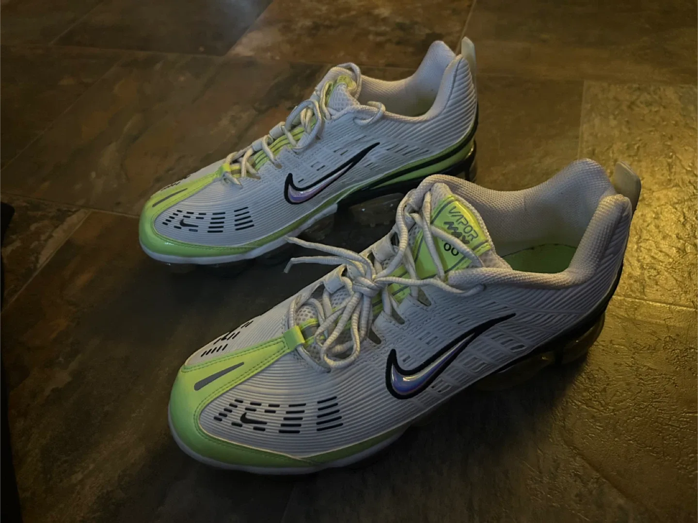 Nike Air VaporMax 360 White/Lime image indicator(2)