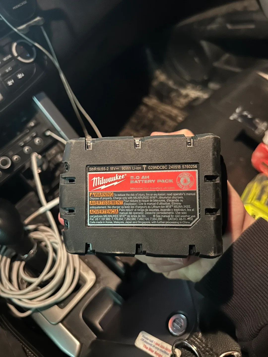 Milwaukee M18 RedLithium XC5.0 Battery Pack image indicator(2)