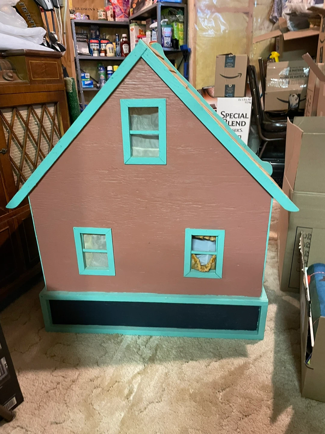 Dollhouse with Furniture & Dolls