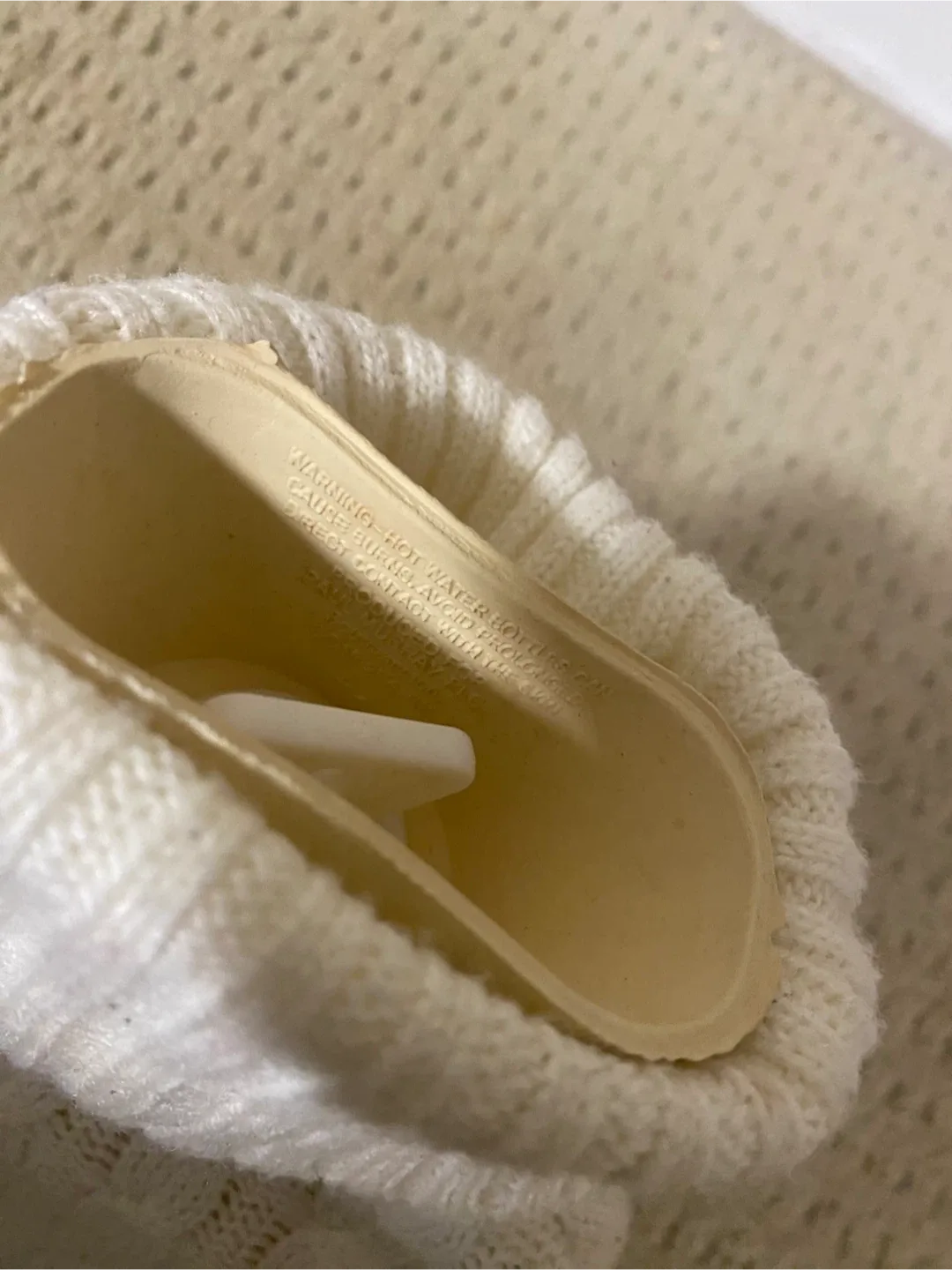 Hot Water Bottle with Knit Cover image indicator(3)