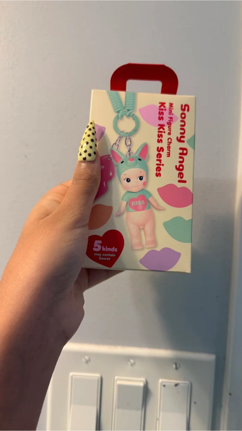 Sonny Angel Mini Figure Charm - Kiss Kiss Series image indicator(3)