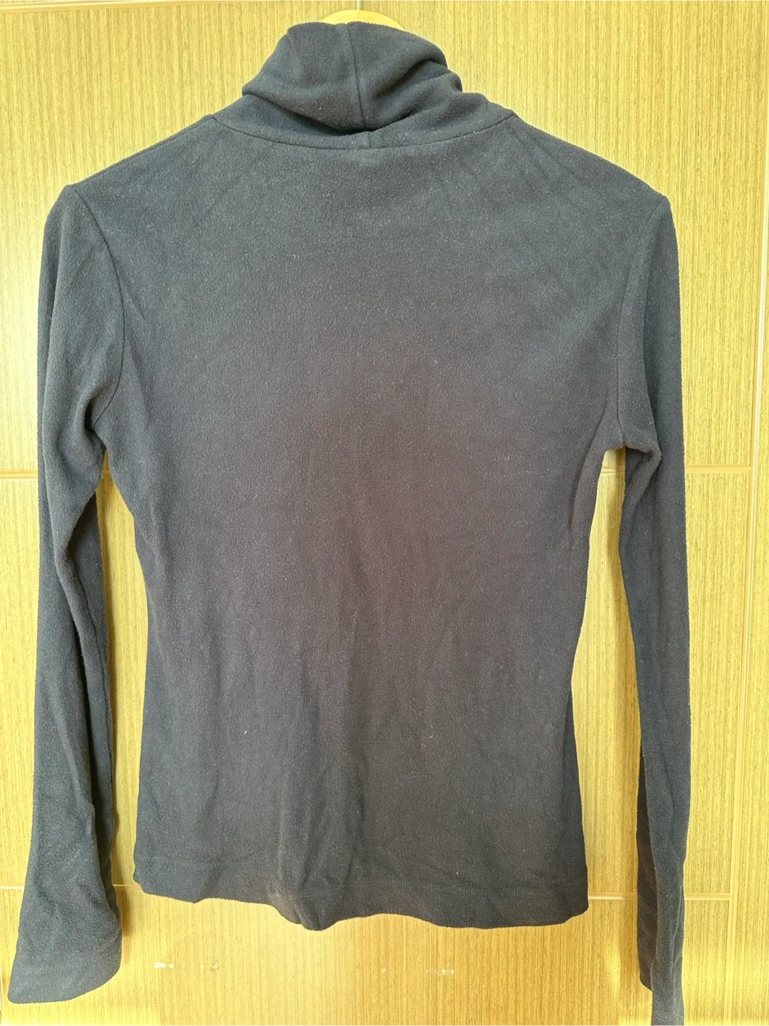 UNIQLO Dark Blue Turtleneck Long Sleeve - Size S image indicator(3)