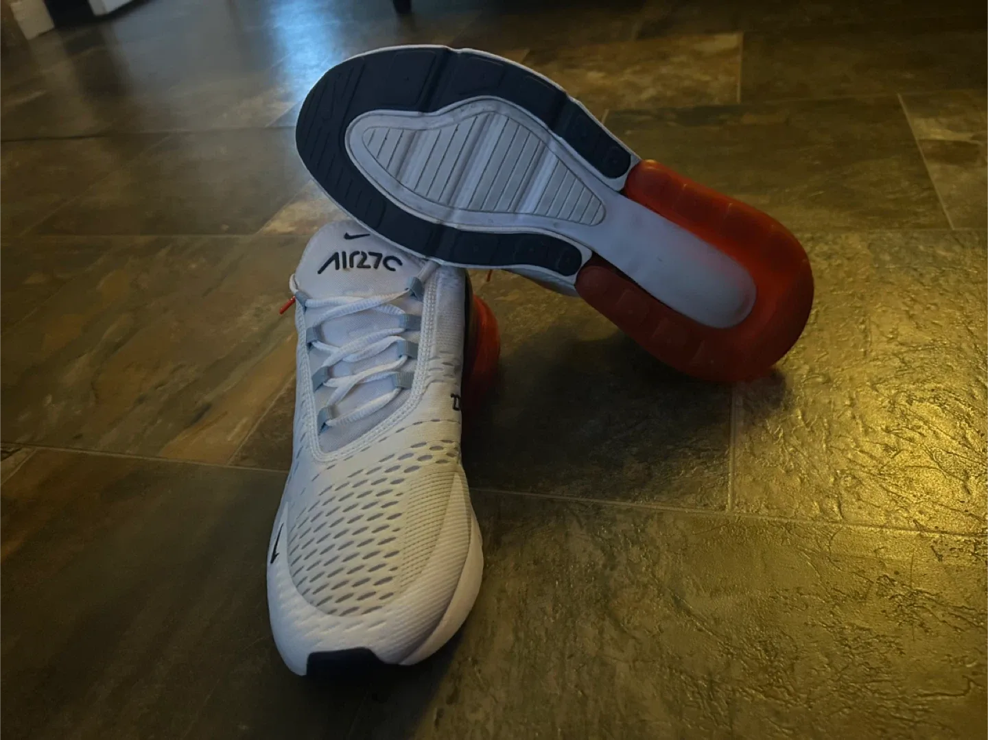 Nike Air Max 270 - White/Red/Blue image indicator(3)